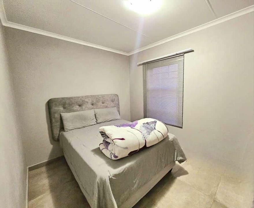 2 Bedroom Property for Sale in Waterval East North West